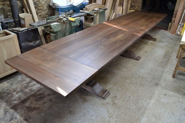 Four metre oak dining table with two extending leaves