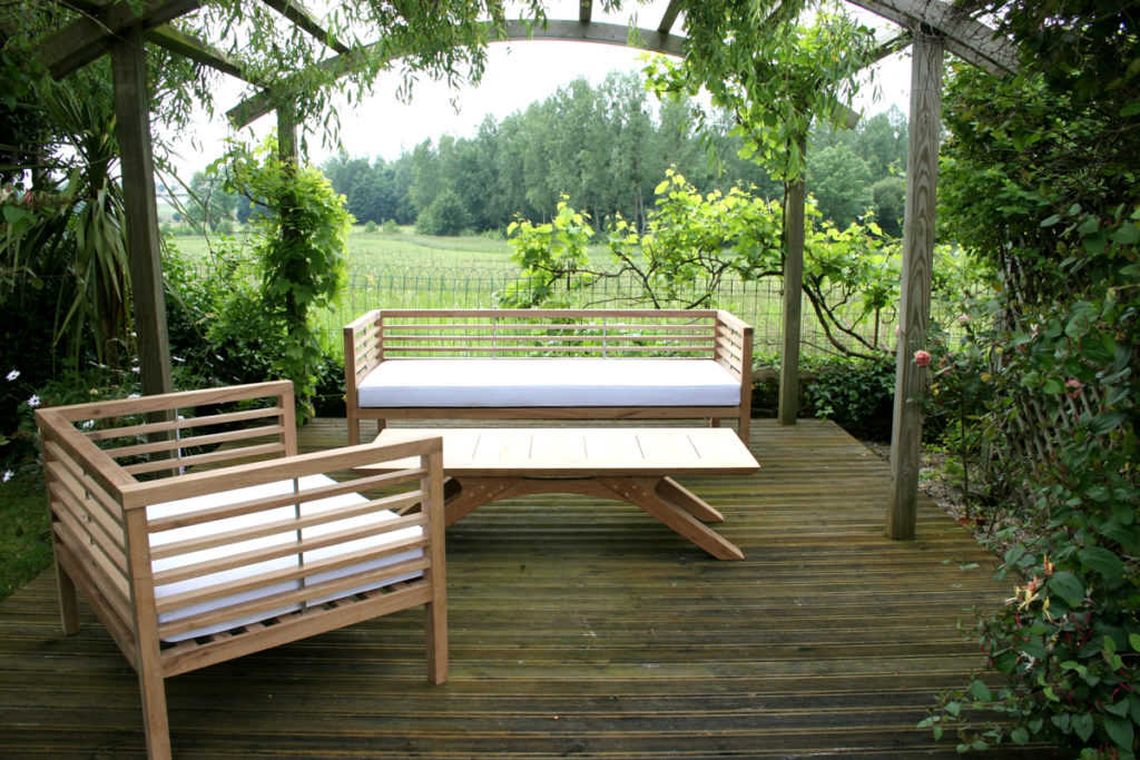 Garden Furniture Get it summer ready! Makers Bespoke Oak Furniture