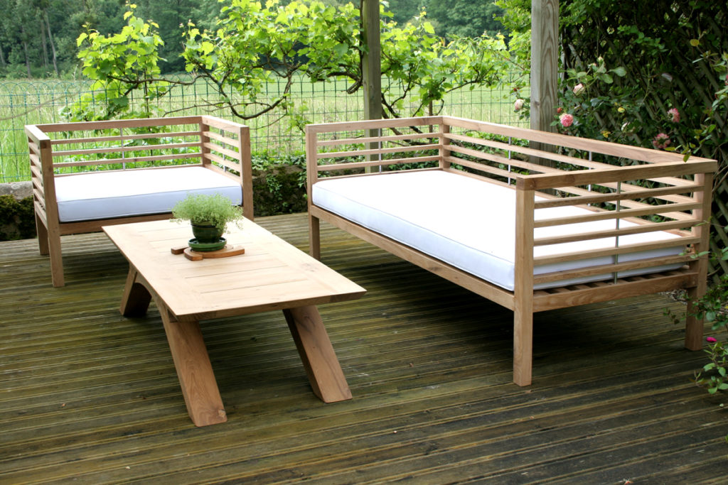 Bespoke Garden Furniture by Makers Oak Garden Seating