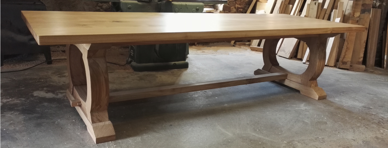 Table size advice from Makers Bespoke Furniture