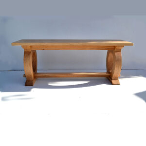 Dining bench with curved legs