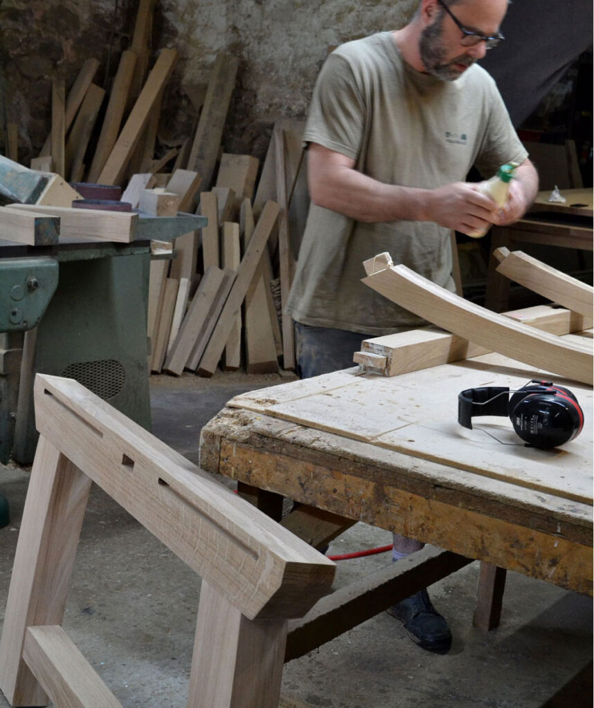 Gluing and pegging together the @lovetearsandteepee table