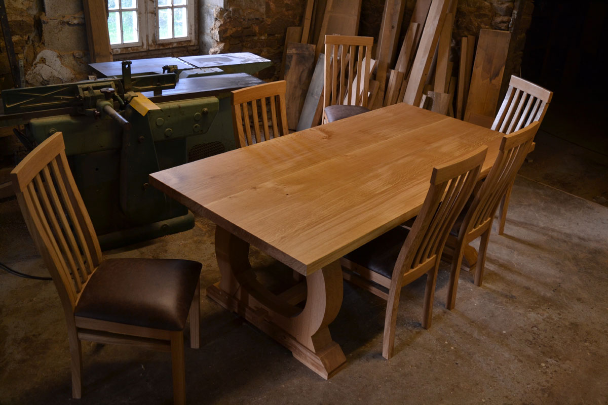 Furniture makers of bespoke oak dining tables and chairs