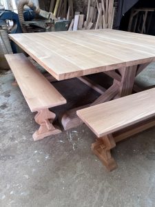 Table and benches for Goult in Provence