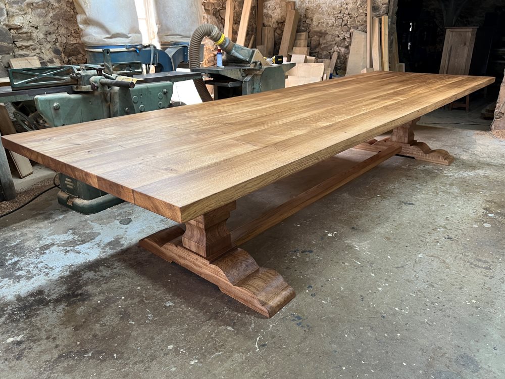 Table monastere en chene sur mesure Table monastere en chene sur mesure